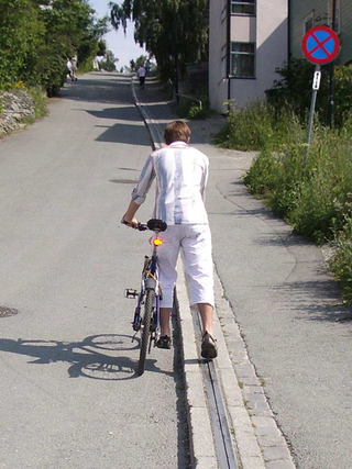 Illustration for article titled Norwegian Bicycle Lift Proves Europeans are Just as Lazy